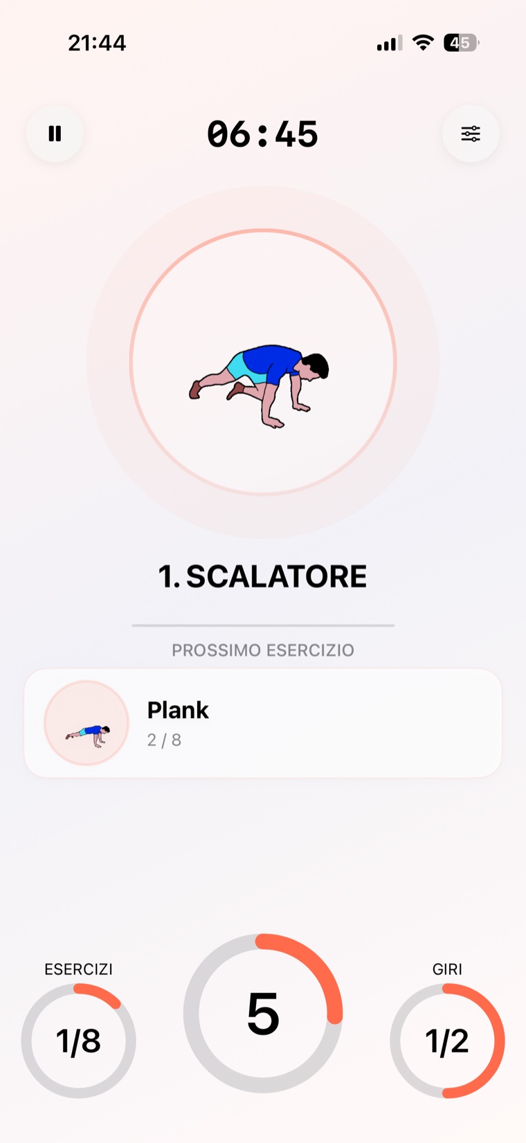 Timer HIIT in funzione, con l’esercizio in corso e il conto dei round